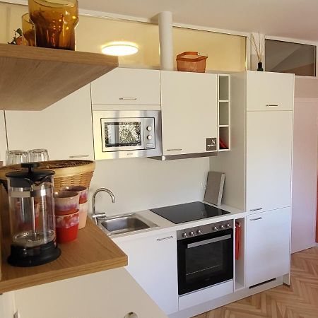 Orange Flat By Grazrentals Highest Standard & Free Parking Eksteriør billede