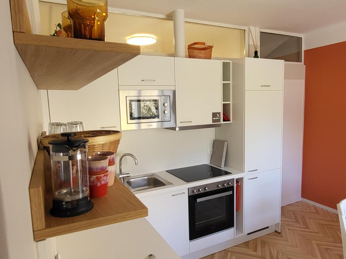 Orange Flat By Grazrentals Highest Standard & Free Parking Eksteriør billede